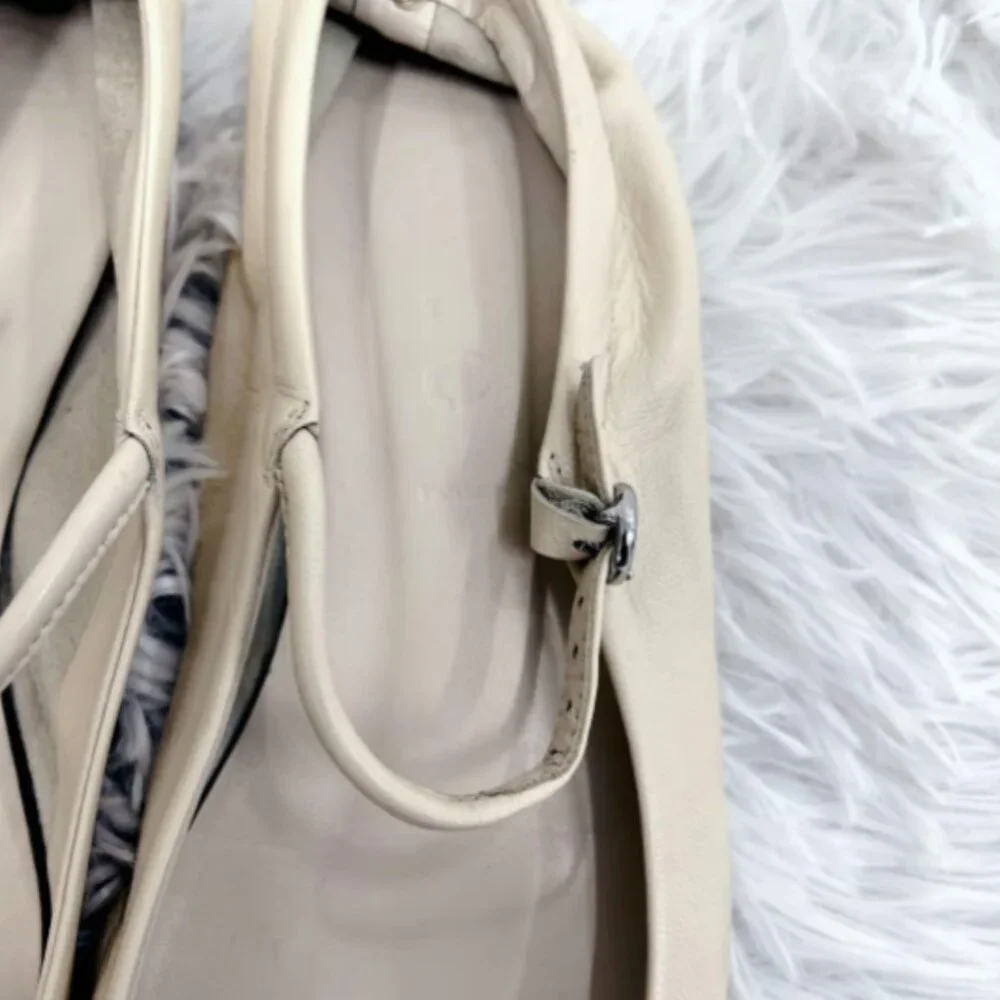 Aeyde 'Uma' Off-White Cream Leather Ballet Flats - Picture 5 of 10